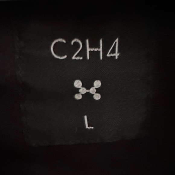 C2H4 Egocentrism in the Future “fishtail” zip up - Picture 5 of 5